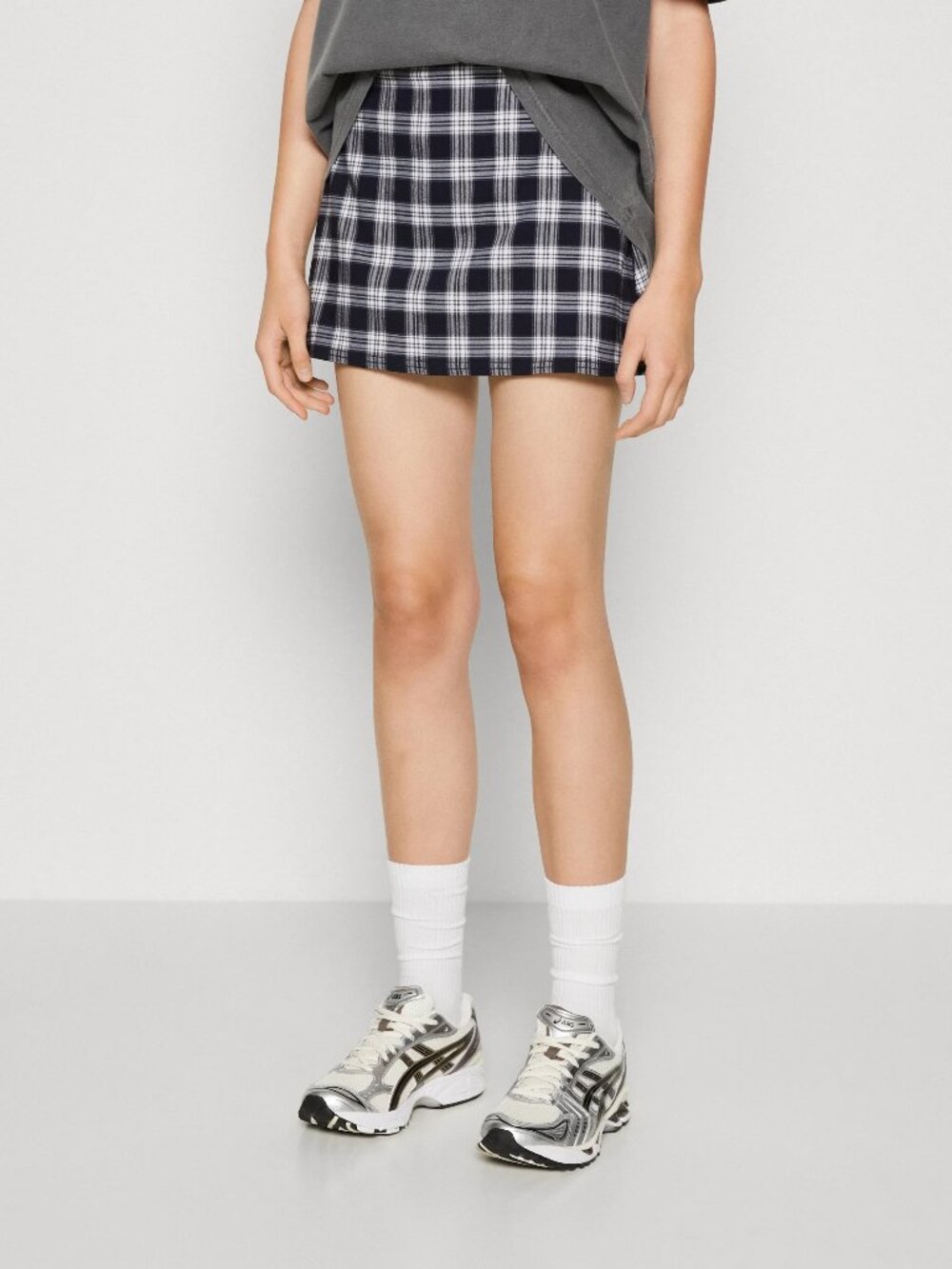 Hollister Plaid A-Line Skort - Navy Blue Plaid - Medium
